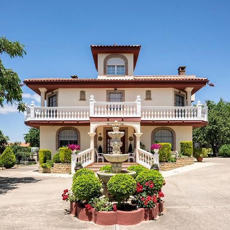 Vivienda Turistica Rural Mari Carmen Villa Baeza Exteriör bild