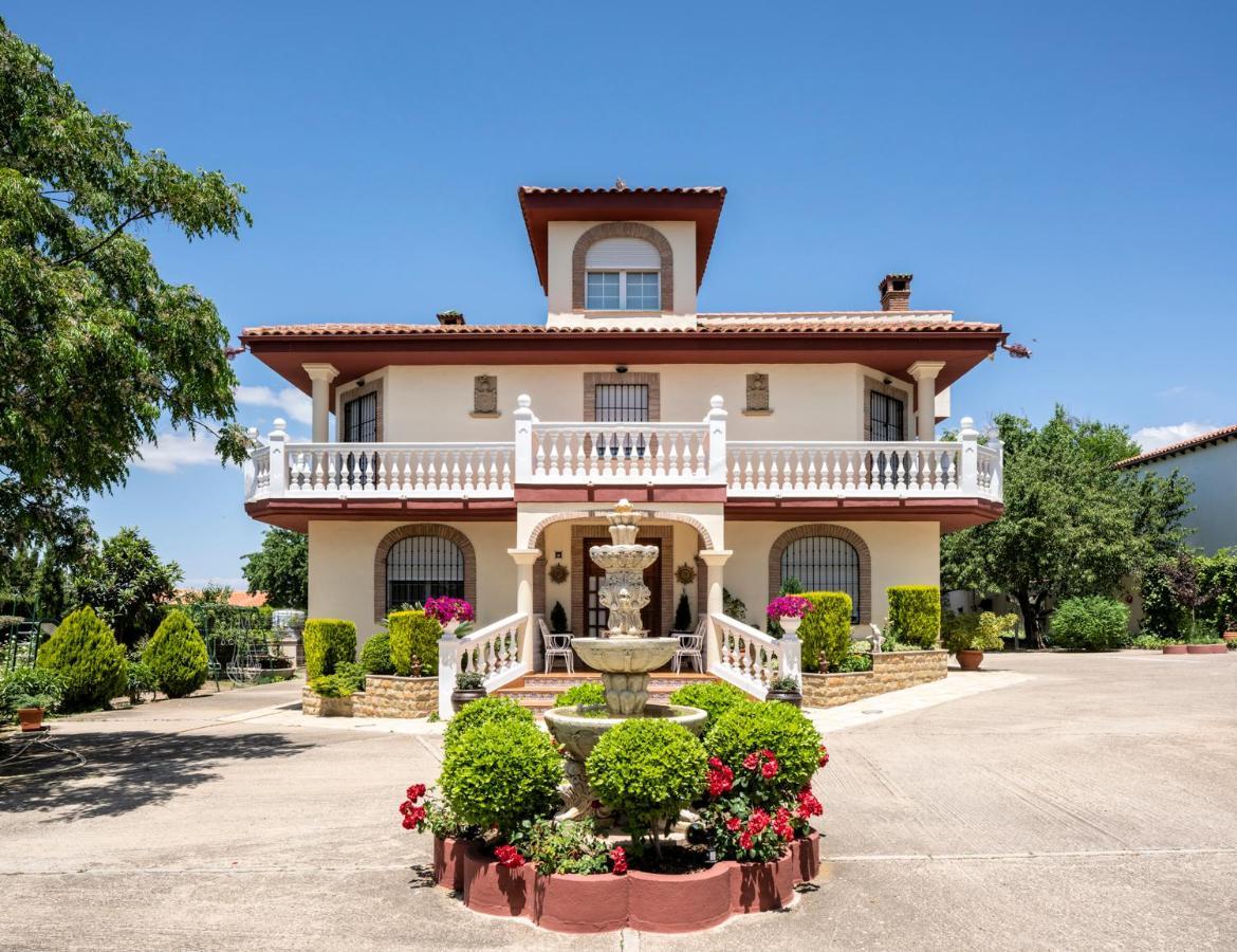 Vivienda Turistica Rural Mari Carmen Villa Baeza Exteriör bild